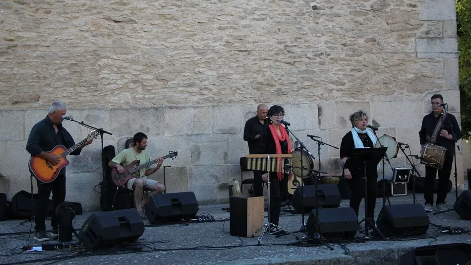 Foto 6 - Baleo anima&nbsp;con su m&uacute;sica folk las fiestas del Corpus en Monleras  