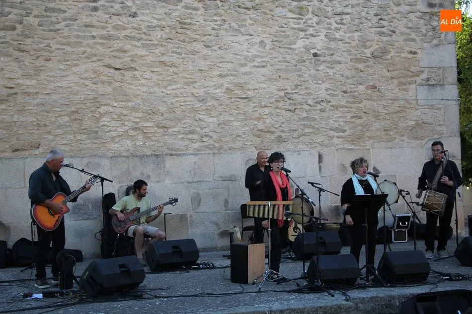 Foto 5 - Baleo anima&nbsp;con su m&uacute;sica folk las fiestas del Corpus en Monleras  