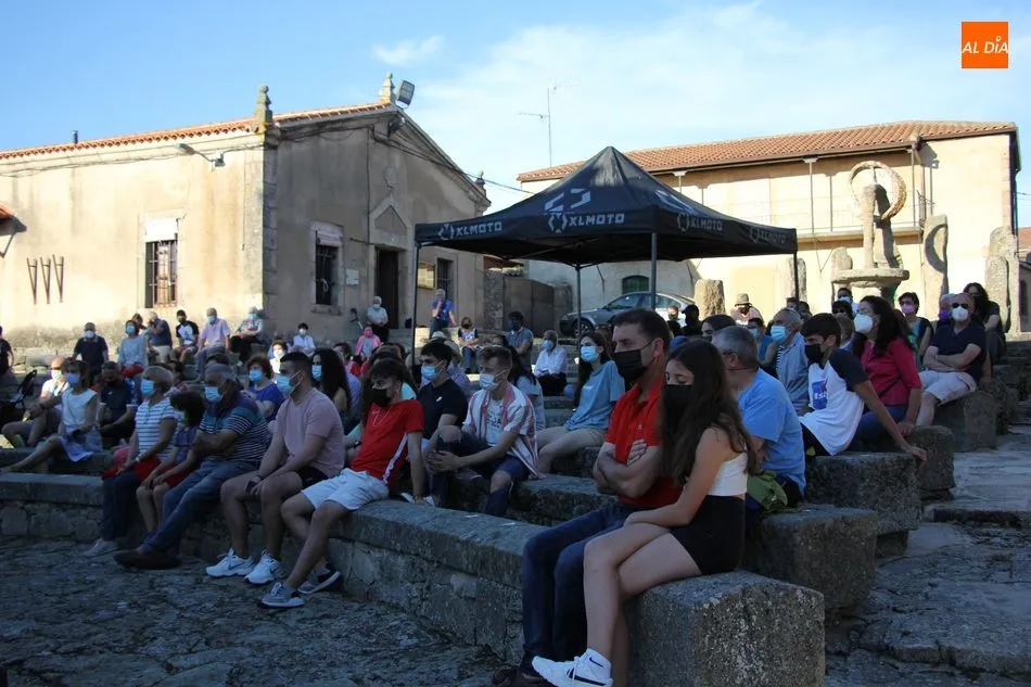 Baleo anima con su música folk las fiestas del Corpus en Monleras  