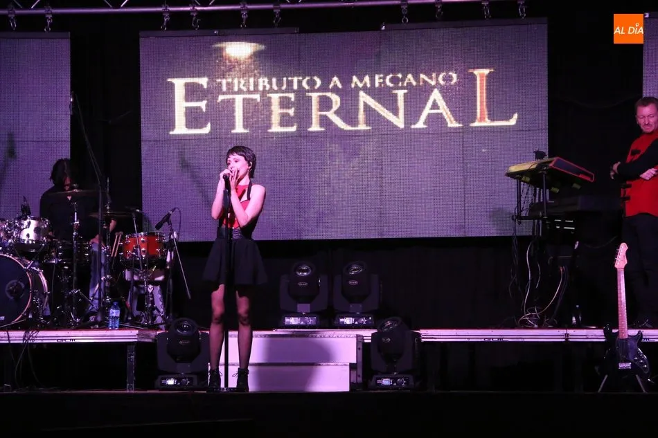 Foto 2 - Bonito tributo a Mecano de Eternal en Vitigudino  