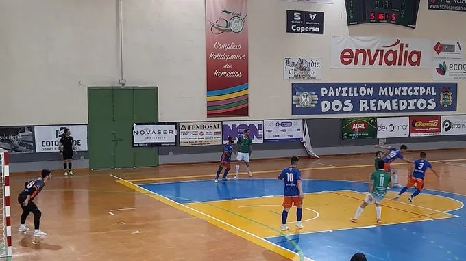 Acción del encuentro entre el Sala Ourense y el Piensos Durán Albense / Twitter PabloPrietoFuts