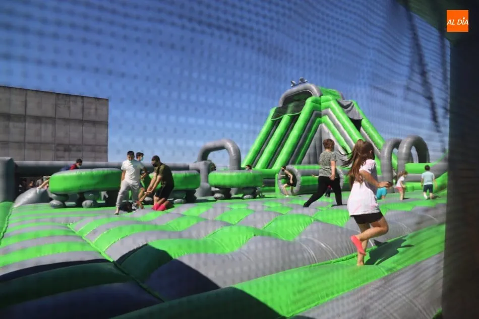 Foto 6 - Villares disfruta el Corpus con un emocionante parque de juegos infantil