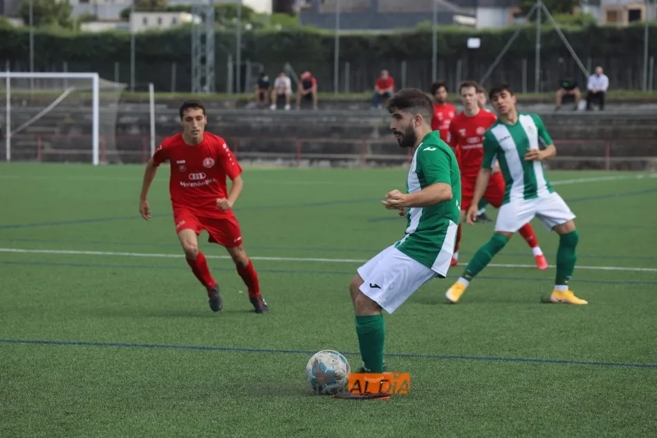Foto 7 - La m&aacute;quina del Ribert no descarrila y acaricia la final del playoff a Tercera RFEF (1-3)