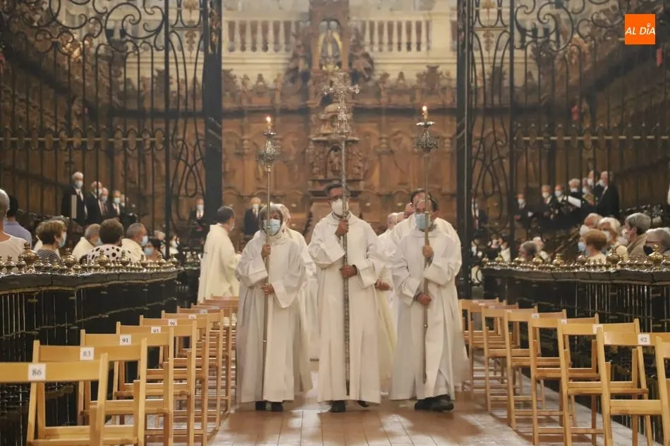 Foto 5 - Solemne celebraci&oacute;n de Corpus en la Catedral Nueva con limitaciones por la pandemia