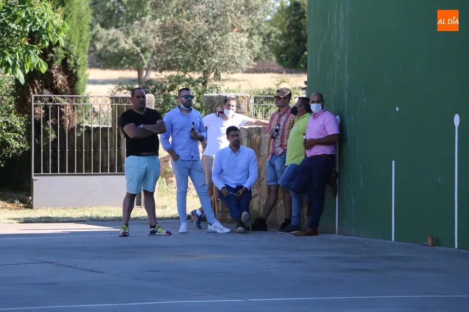 Foto 8 - Vibrante partido de pelota a mano en Monleras para despedir el Corpus  