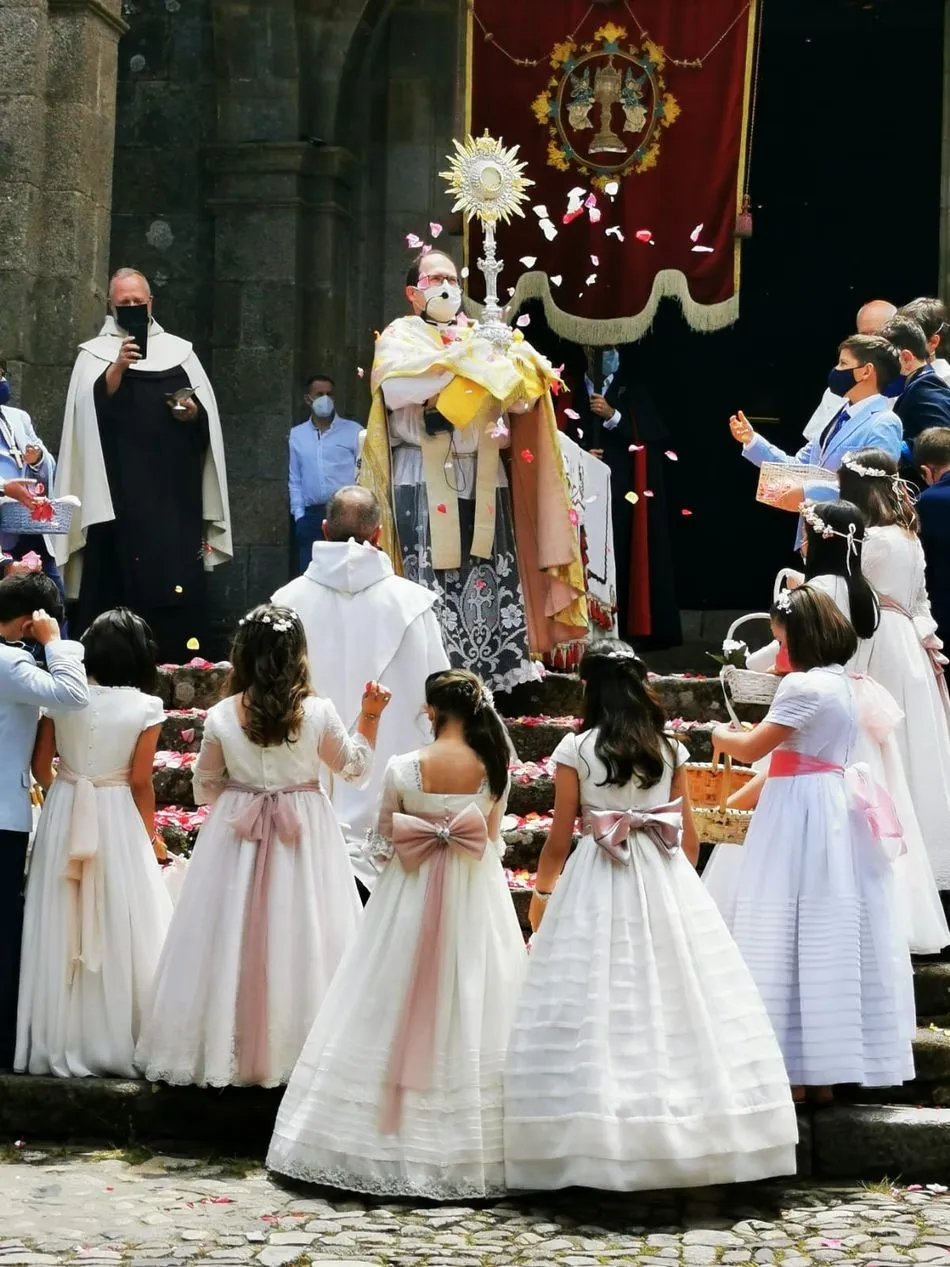 Foto 4 - La Alberca se viste de gala para un reducido Corpus