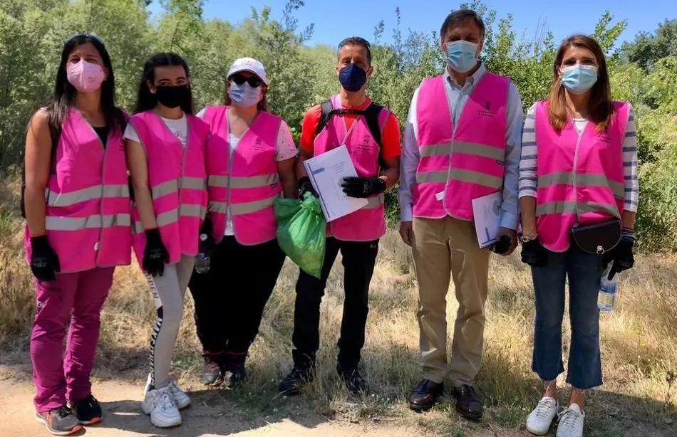 Foto 3 - Se pone en marcha el programa municipal de voluntariado ambiental con la limpieza de riberas del...
