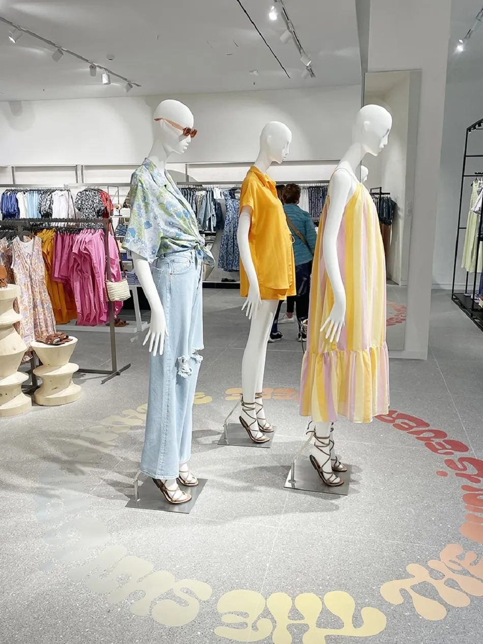Foto 2 - Mango abre tienda en el Centro Comercial El Tormes  