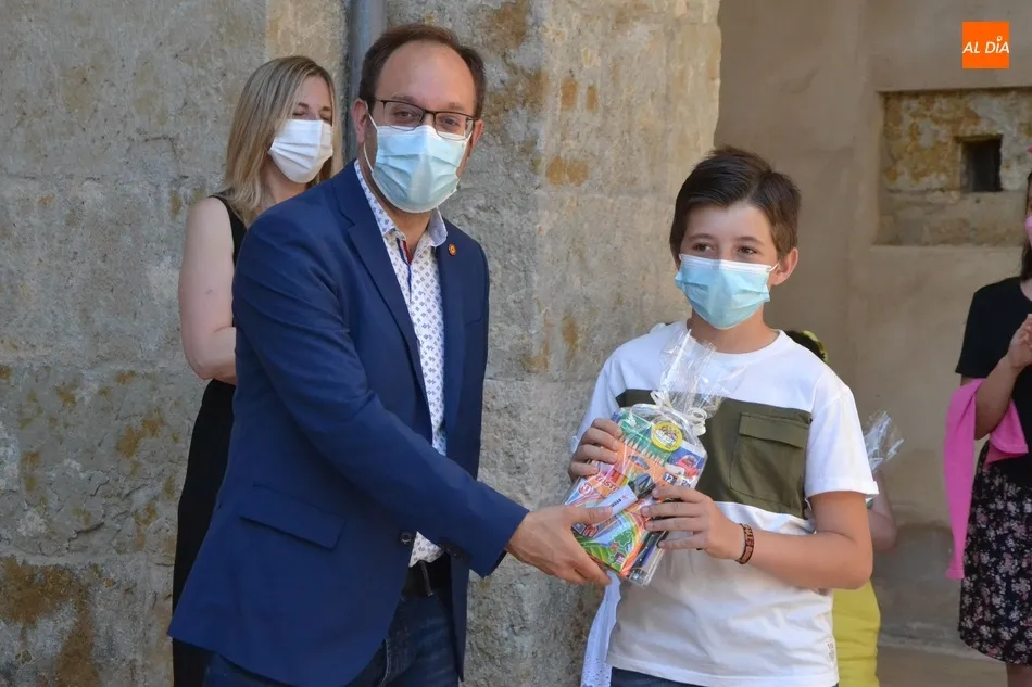 Foto 7 - Los ganadores del concurso &lsquo;Dise&ntilde;ando Monumentos&rsquo; reciben su recompensa  