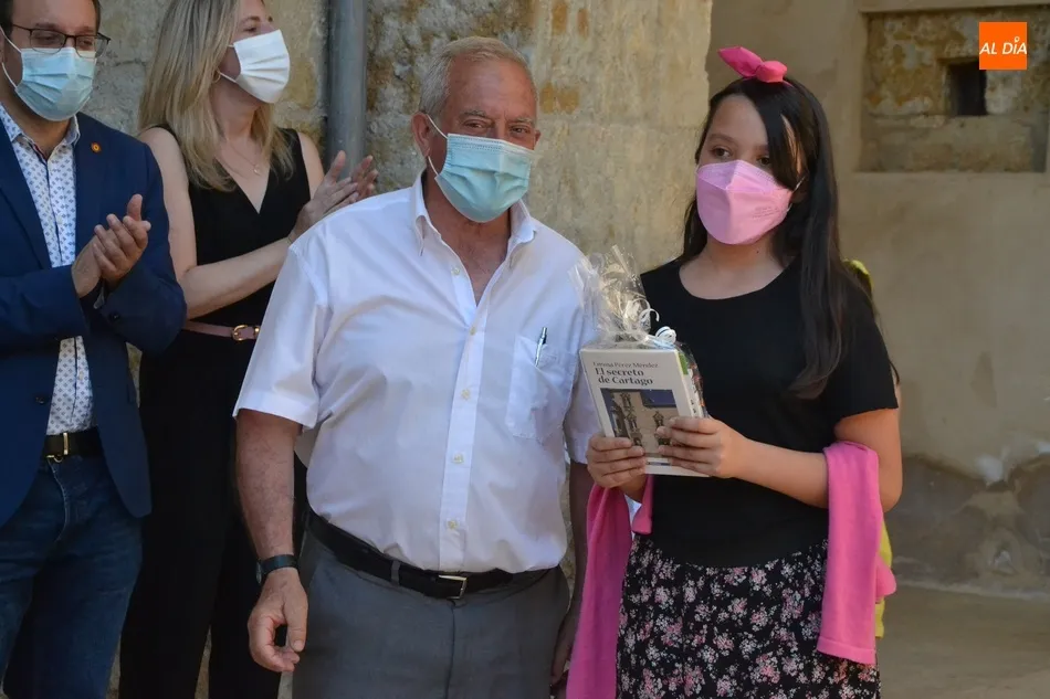 Foto 5 - Los ganadores del concurso &lsquo;Dise&ntilde;ando Monumentos&rsquo; reciben su recompensa  