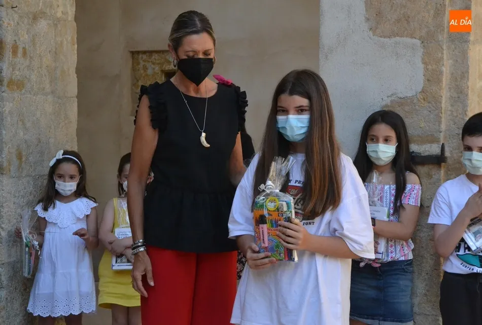 Foto 4 - Los ganadores del concurso &lsquo;Dise&ntilde;ando Monumentos&rsquo; reciben su recompensa  