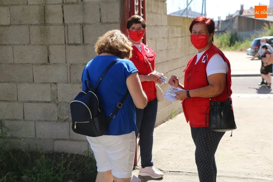 Foto 7 - M&aacute;s de 700 personas reciben la vacuna anticovid sin esperas en Vitigudino  