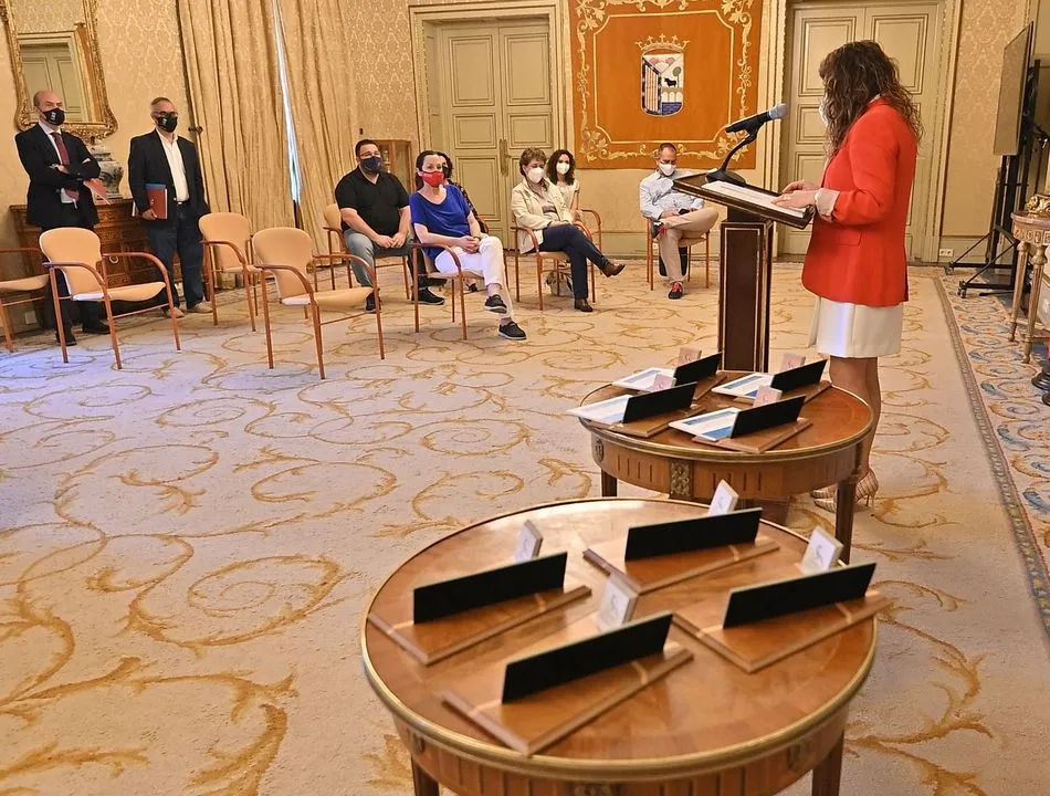 Foto 3 - El Ayuntamiento entrega los diplomas a los ganadores del VI Certamen &lsquo;#Compartoblog&rsquo;
