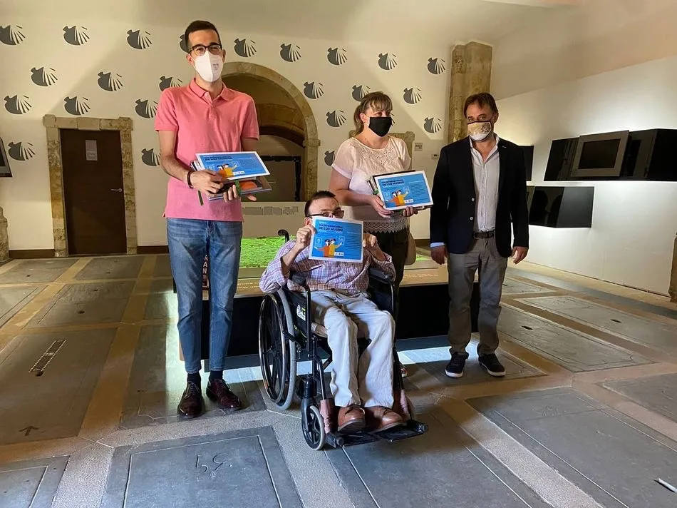 Foto 2 - Los ganadores de los juegos organizados por el D&iacute;a Internacional de los Museos reciben sus premios