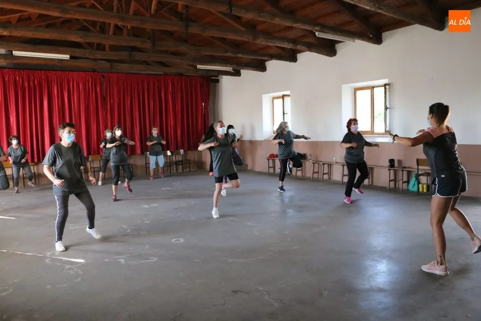 Foto 7 - Hasta 16 mujeres participan en Peralejos de Abajo en el programa &lsquo;Depende de ti&rsquo;  