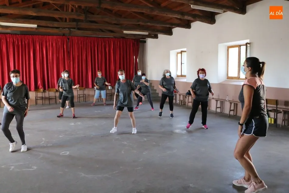 Foto 3 - Hasta 16 mujeres participan en Peralejos de Abajo en el programa &lsquo;Depende de ti&rsquo;  