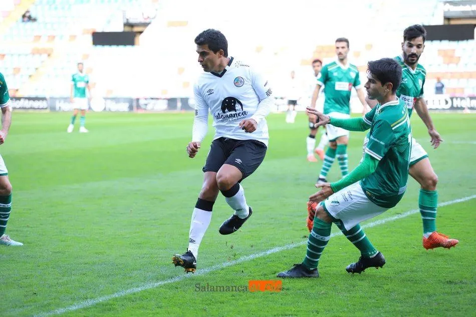 Jorge Mora, justo tras realizar un control / Lydia González