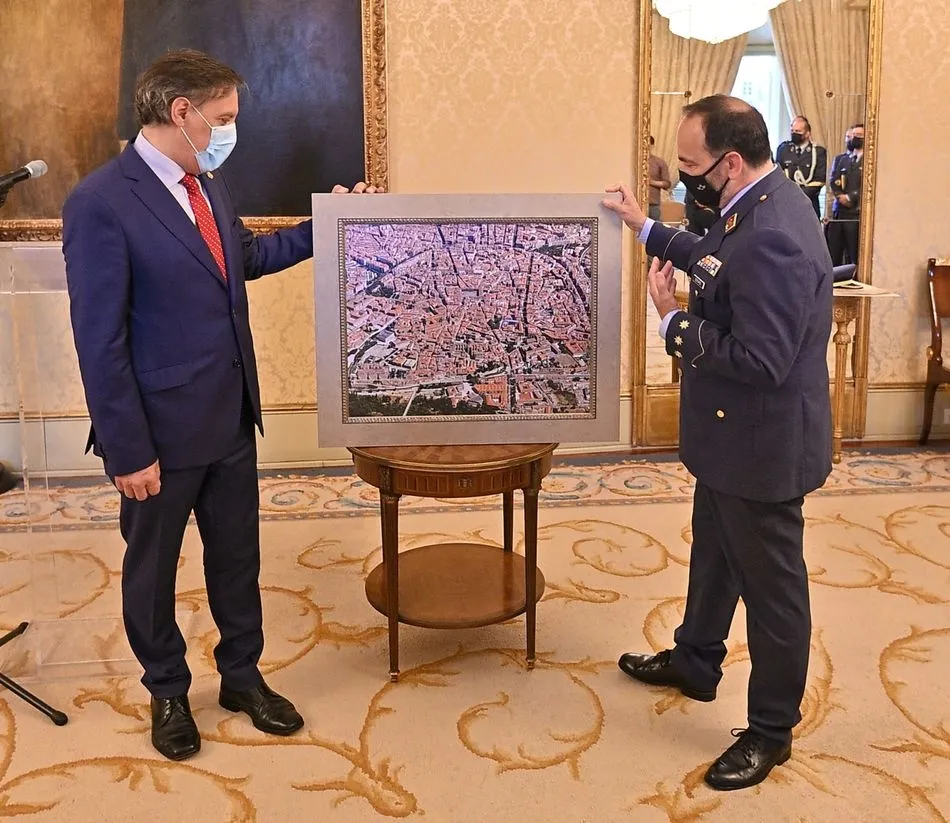 Foto 10 - El alcalde agradece al Grupo de Escuelas de Matac&aacute;n su aportaci&oacute;n a Salamanca como Ciudad del...