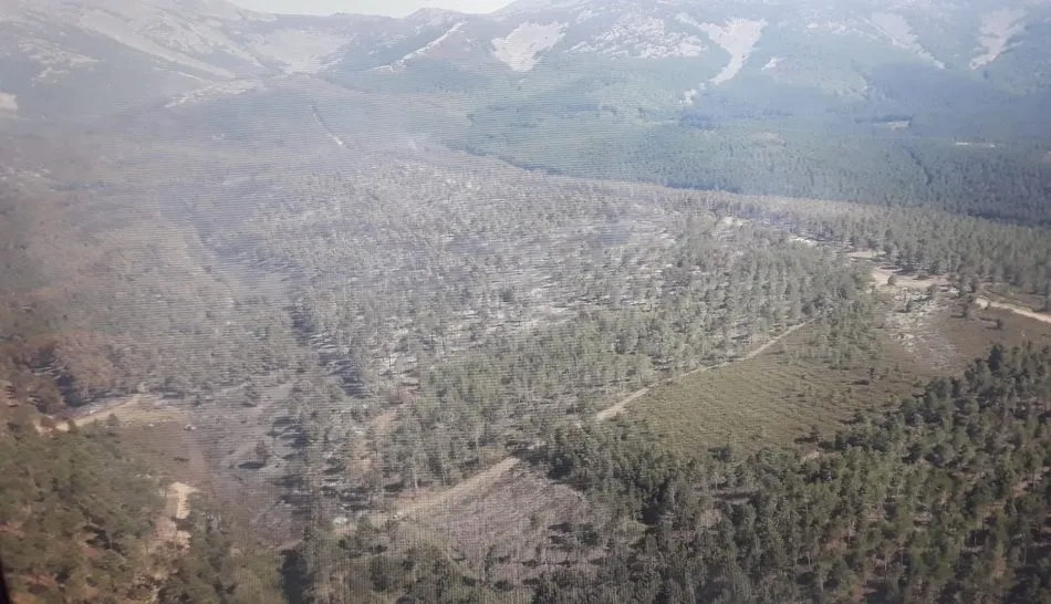 Imagen difundida por los equipos de extinción al finalizar la jornada del miércoles