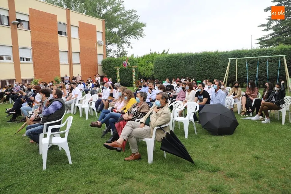Foto 10 - Especial jornada de graduaci&oacute;n de alumnos en el Centro de FP Hern&aacute;ndez Vera  