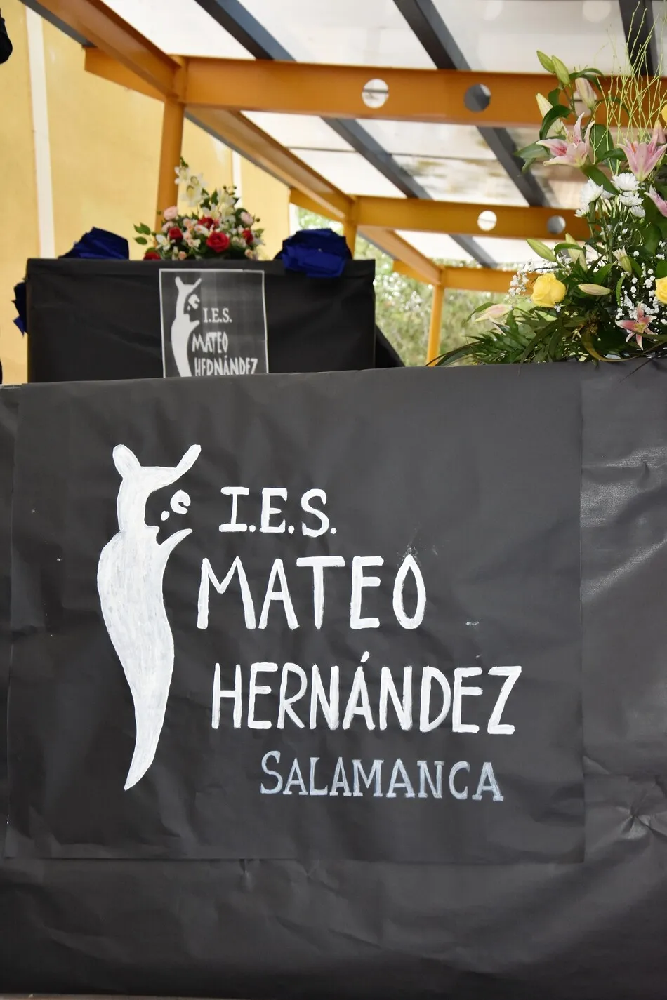 Foto 3 - El IES Mateo Hern&aacute;ndez celebra su graduaci&oacute;n m&aacute;s emotiva