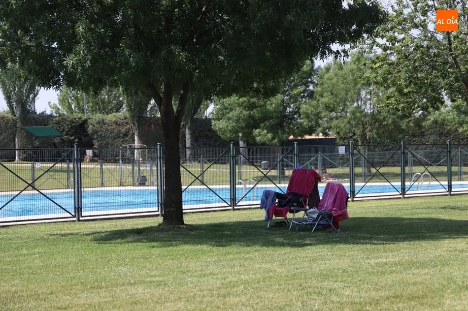 Foto 3 - El esperado primer chapuz&oacute;n del verano en Salamanca&nbsp;