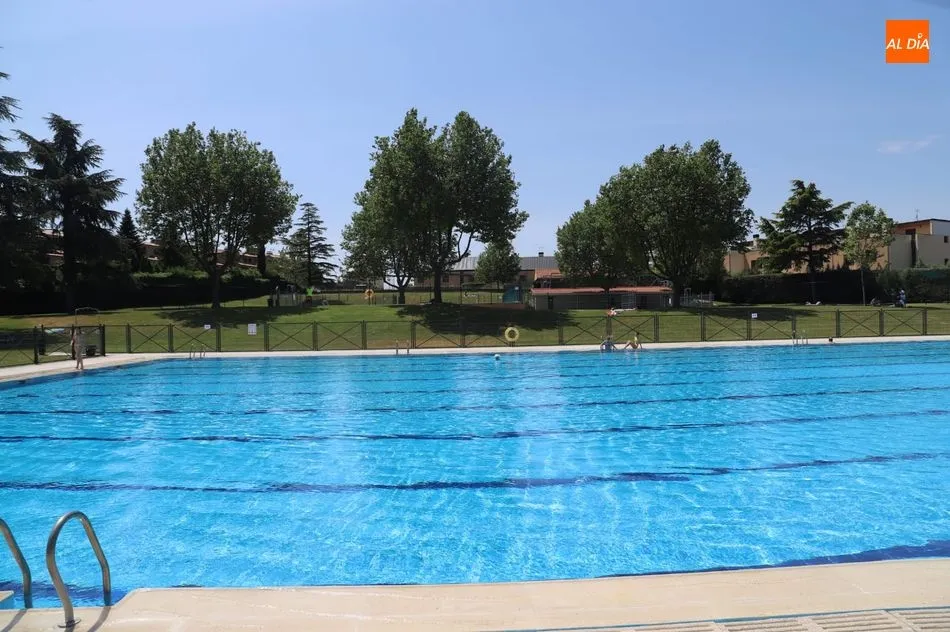 Foto 5 - El esperado primer chapuz&oacute;n del verano en Salamanca&nbsp;