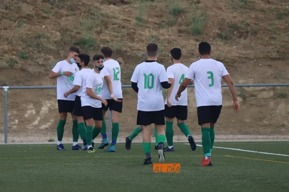 Foto 9 - La intensidad no cesa en la pen&uacute;ltima jornada de Liga en la Provincial&nbsp;