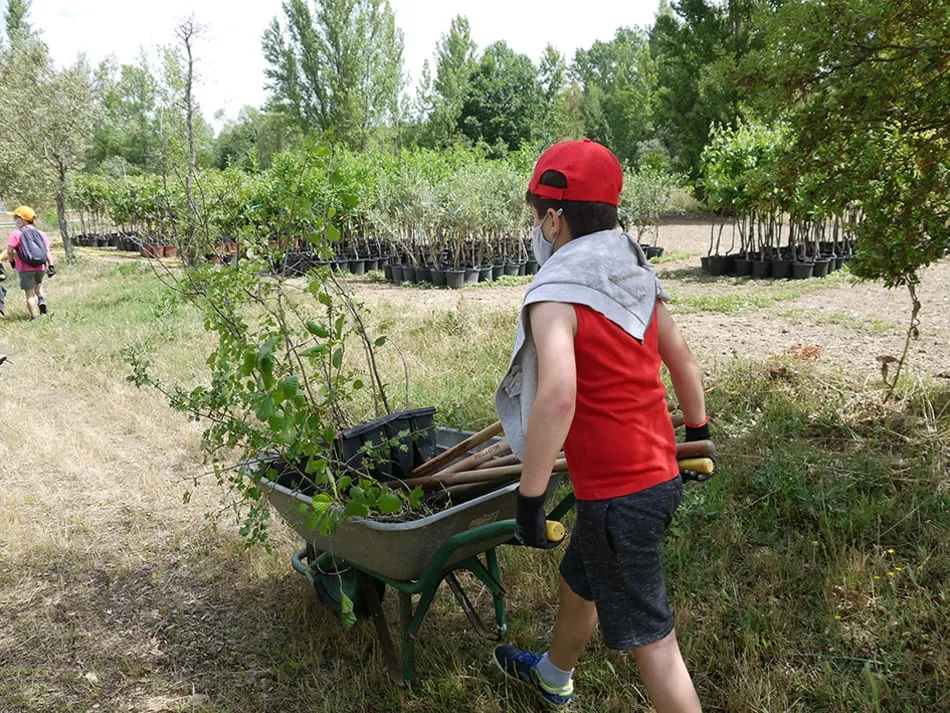 Foto 9 - Disfrutando de una jornada familiar ambiental con el CC El Tormes