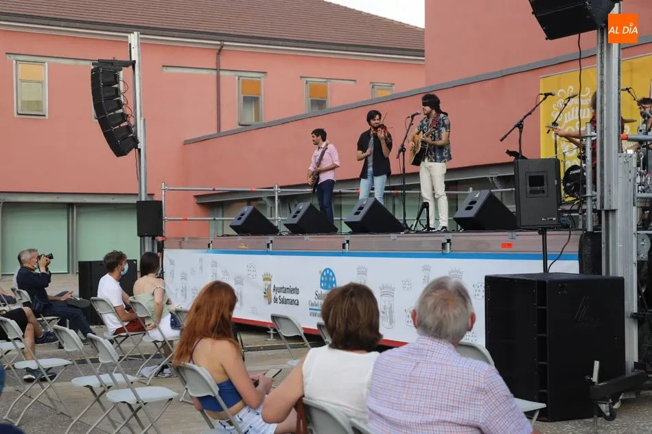 Foto 11 - El salmantino Kike M presenta su nuevo disco en directo en el DA2  