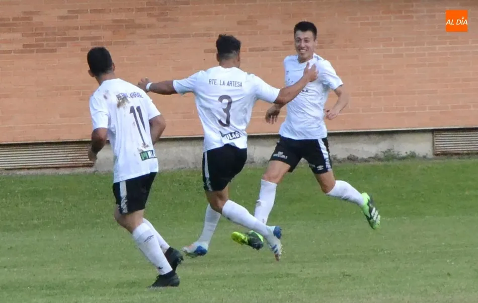 Foto 9 - El Ciudad Rodrigo se mete en las finales por el ascenso con cierto sufrimiento al no sentenciar...