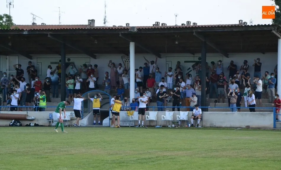 Foto 8 - El Ciudad Rodrigo se mete en las finales por el ascenso con cierto sufrimiento al no sentenciar...