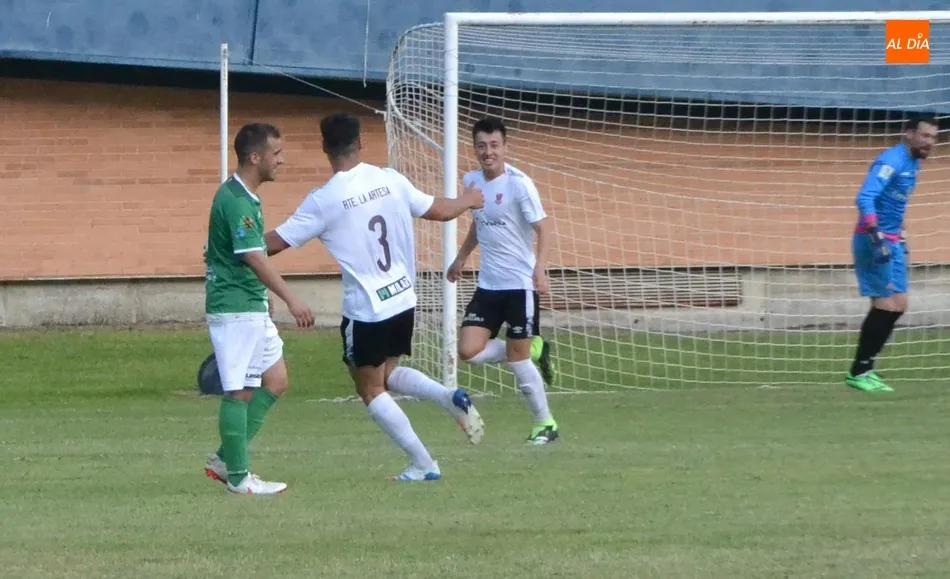 Foto 10 - El Ciudad Rodrigo se mete en las finales por el ascenso con cierto sufrimiento al no sentenciar...