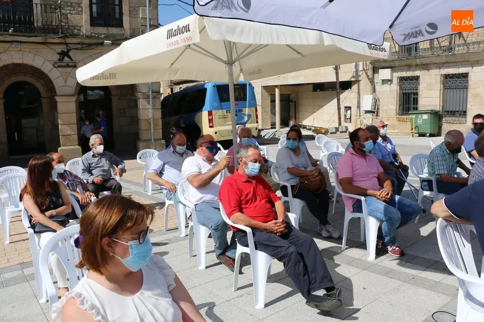 Foto 4 - Los 7.250 habitantes de 59 localidades de las Arribes contar&aacute;n con el Bono Rural de Transporte...