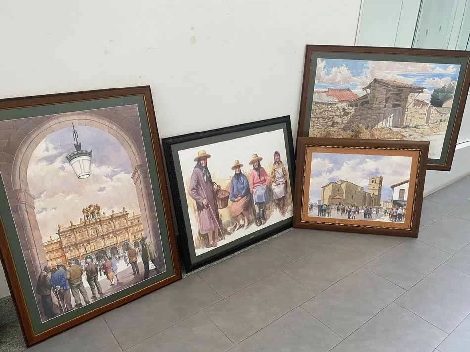 Foto 8 - El Ayuntamiento de Vitigudino recibe en donaci&oacute;n varias obras del pintor local Galo Palacio  