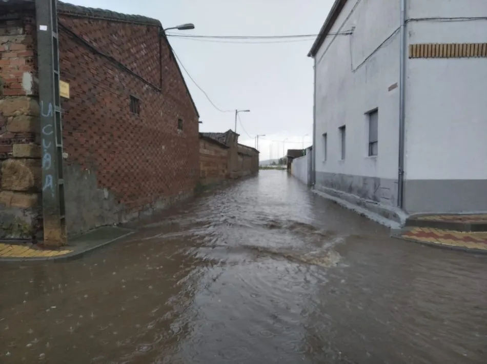 Foto 4 - La tromba de agua del martes transform&oacute; el paisaje de Villoria