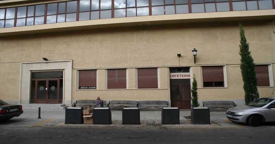 Foto 2 - El Casino mirobrigense ofrece la explotaci&oacute;n de su cafeter&iacute;a sin coste de apertura ni alquiler  