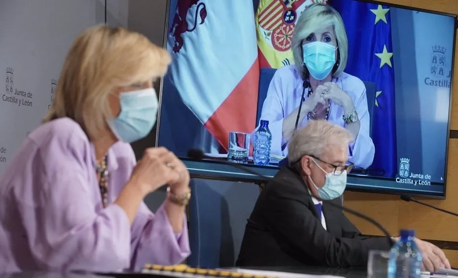 Rueda de prensa de la consejera de Sanidad de la Junta de Castilla y León, Verónica Casado, y el director general de Planificación y Asistencia Sanitaria, Alfonso Montero
