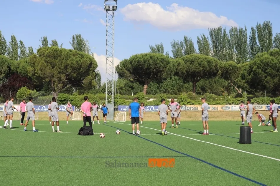 Foto 4 - El filial del Salamanca UDS apura sus &uacute;ltimos d&iacute;as ya salvado para disfrutar tras un a&ntilde;o...