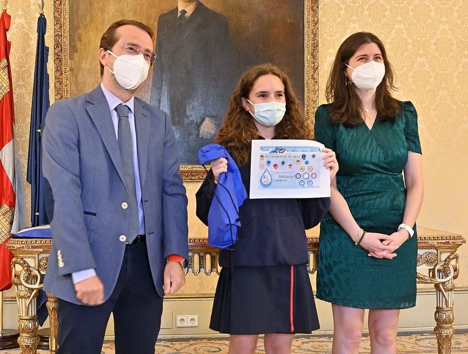 Foto 10 - El Ayuntamiento de Salamanca y Aqualia entregan los premios del XVIII Concurso Digital Infantil