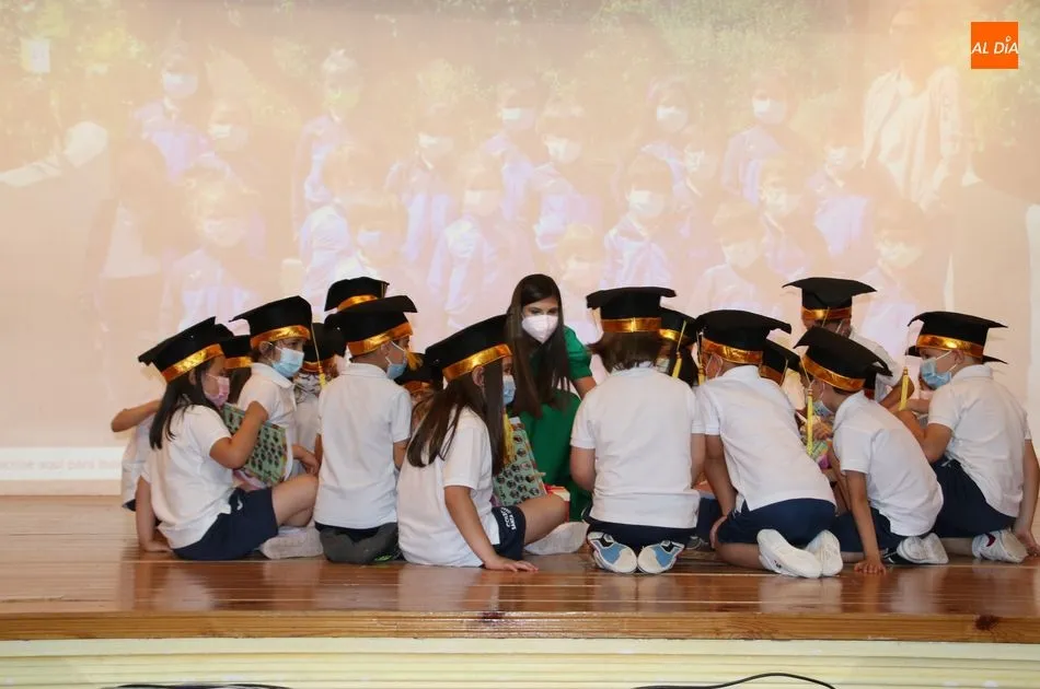 Foto 5 - Graduaci&oacute;n de Educaci&oacute;n Infantil en el Colegio Santa Isabel
