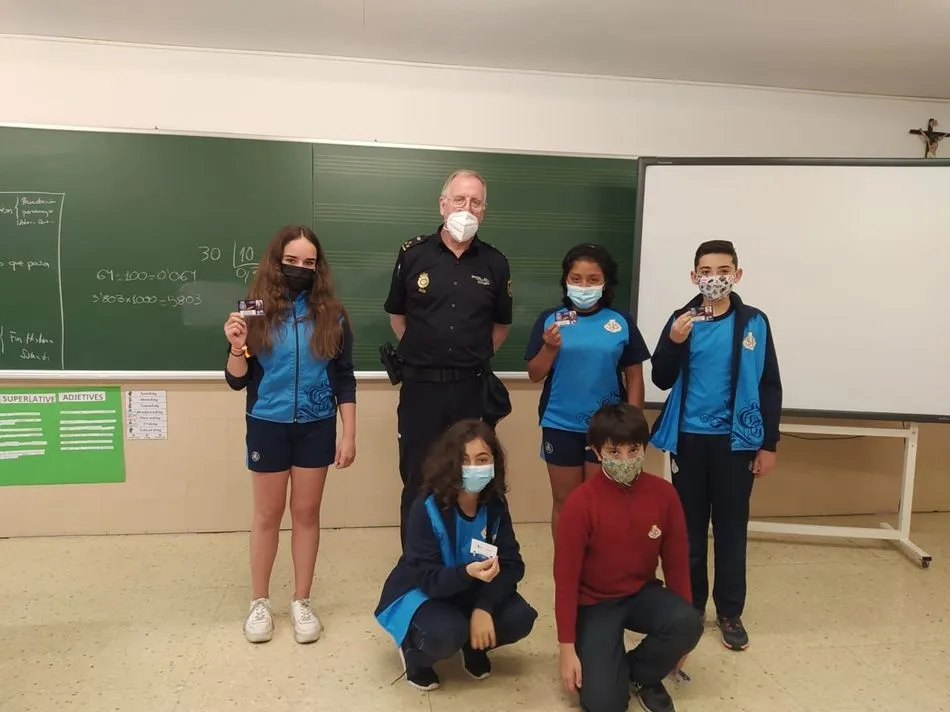 Foto 6 - El colegio San Juan Bosco participa en el Programa Ciberexperto promovido por la Polic&iacute;a Nacional