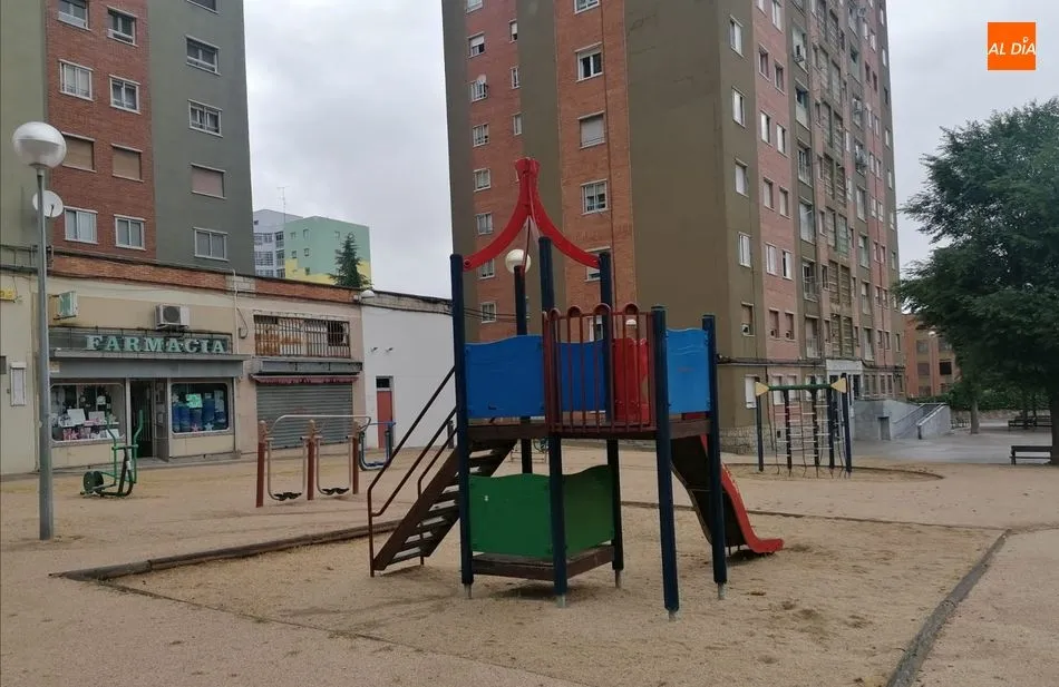 Foto 3 - Una inversi&oacute;n de 82.000 euros mejorar&aacute; infraestructuras deportivas y juegos infantiles del barrio ...