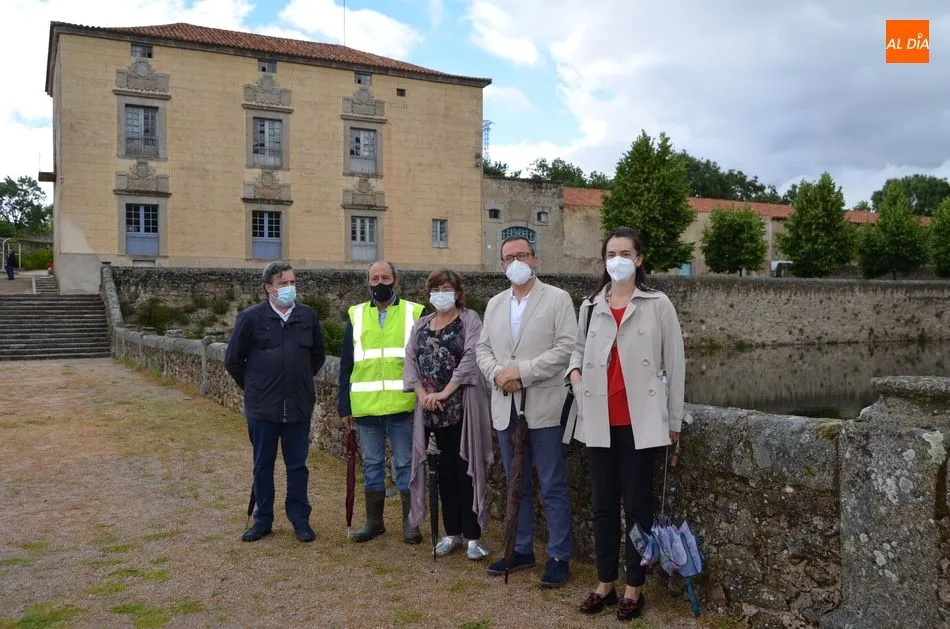 Foto 7 - El Director General de Patrimonio visita las obras de la Huerta de El Bosque