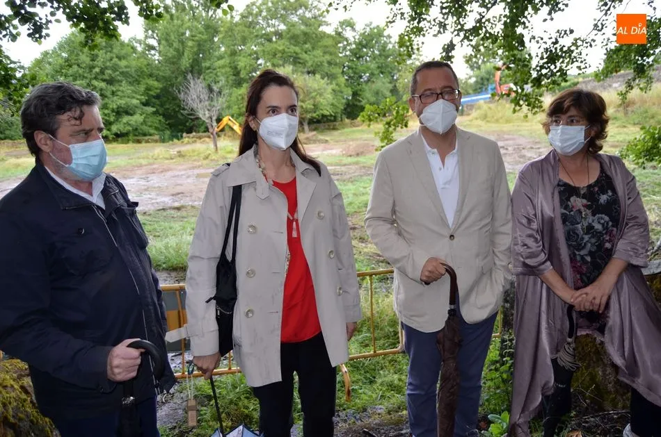 Foto 3 - El Director General de Patrimonio visita las obras de la Huerta de El Bosque