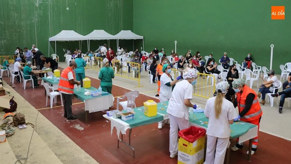 Segunda dosis el próximo 22 de junio en Vitigudino para los vacunados con Pfizer el pasado 1 de junio / CORRAL