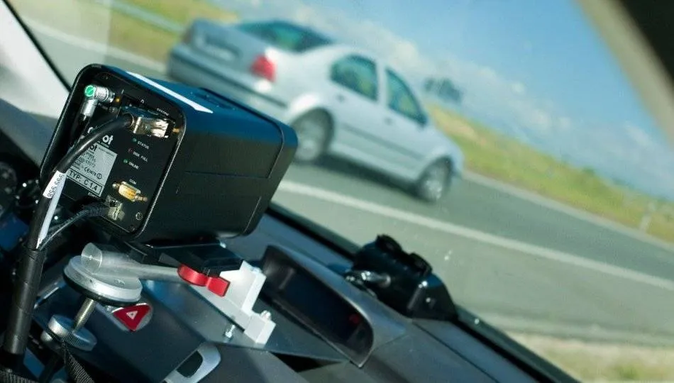 Absuelto tras ir a 215 km/h al no poderse acreditar quién iba al volante  