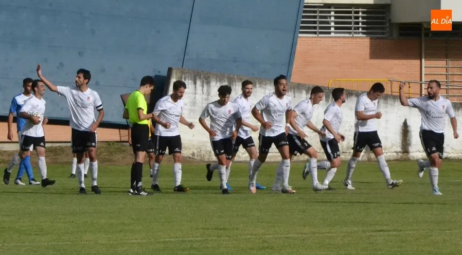 El Ciudad Rodrigo remonta para coger ventaja en la vibrante final por el ascenso a 3ª RFEF  
