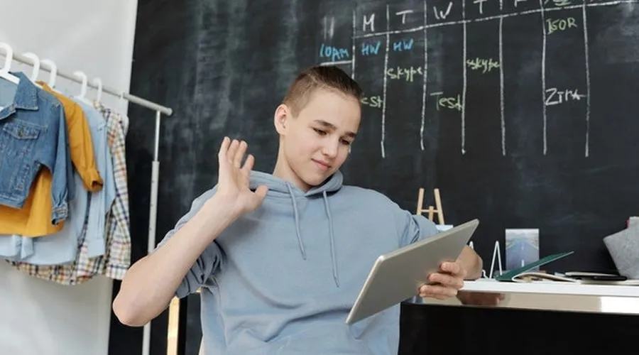 Esta iniciativa busca incrementar las tasas de titulación y contribuir a la reducción del abandono escolar temprano