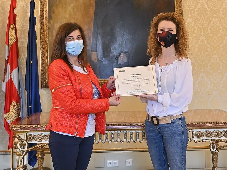 Foto 7 - El Ayuntamiento entrega los diplomas a los alumnos que han finalizado el curso de formaci&oacute;n...